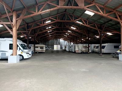 Local commercial - 1 500 m²