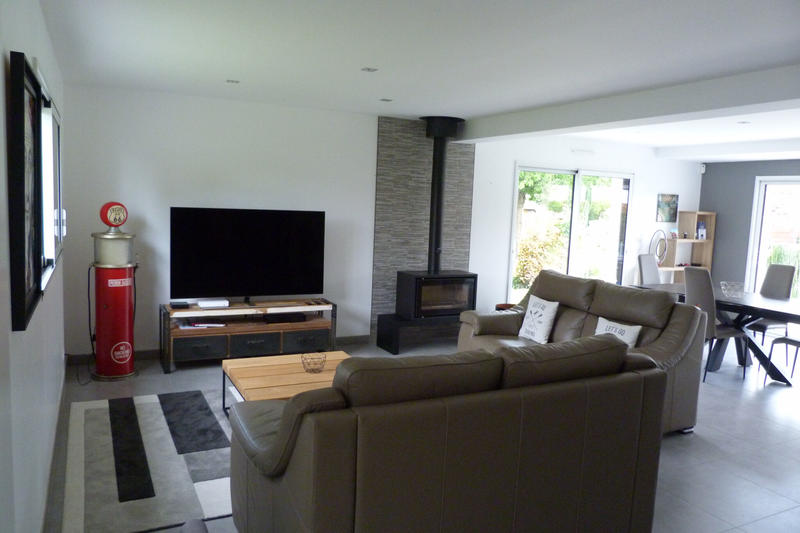 Maison - 201 m² - 9 pièces