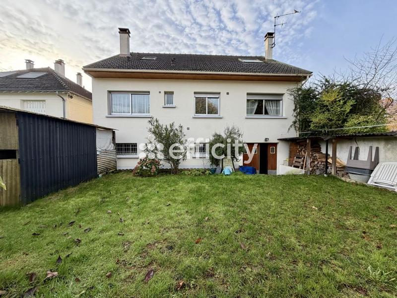 Pavillon - 132 m² - 8 pièces