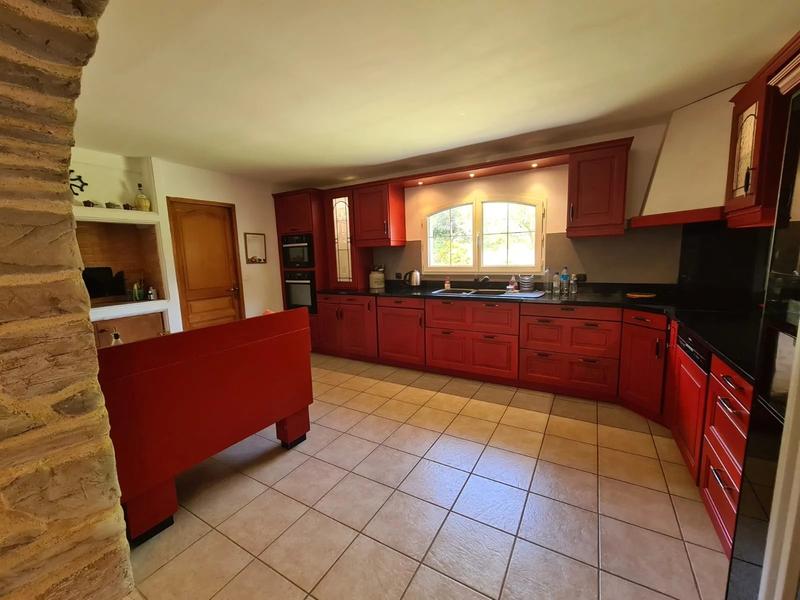 Mas - 437 m² - 11 pièces