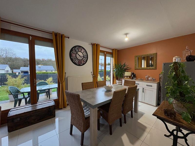 Maison - 98 m² - 5 pièces