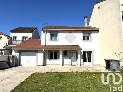 Maison - 122 m² - 7 pièces