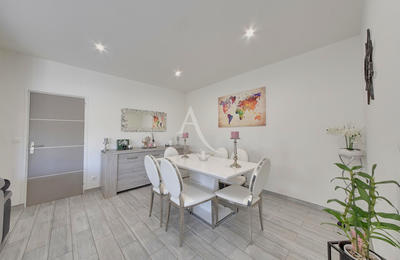 Maison - 88 m² - 5 pièces