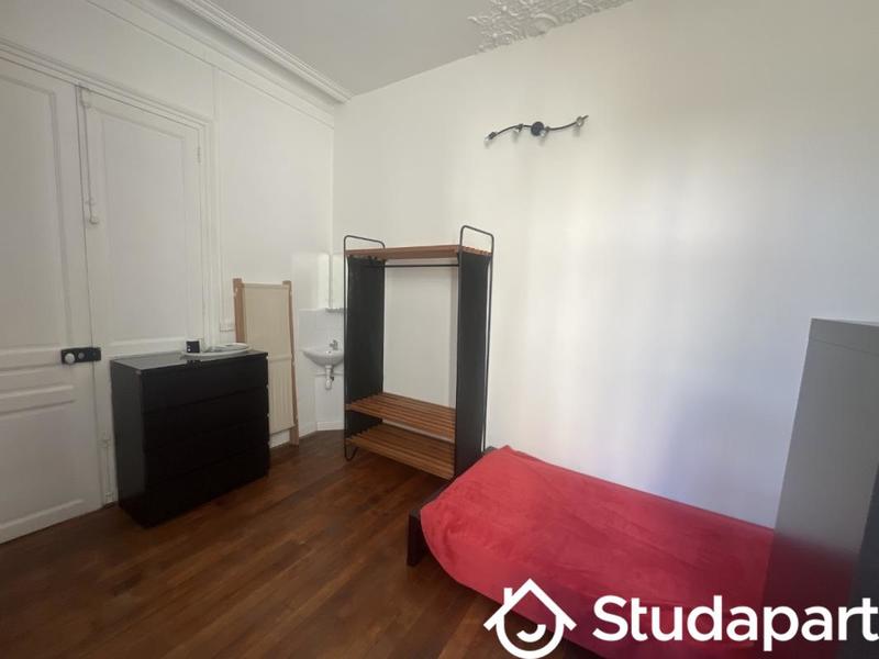Chambre - 12 m² - 1 pièce
