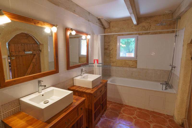 Maison - 272 m² - 7 pièces