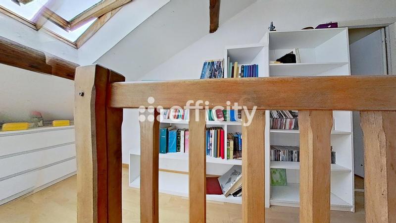 Maison - 245 m² - 10 pièces