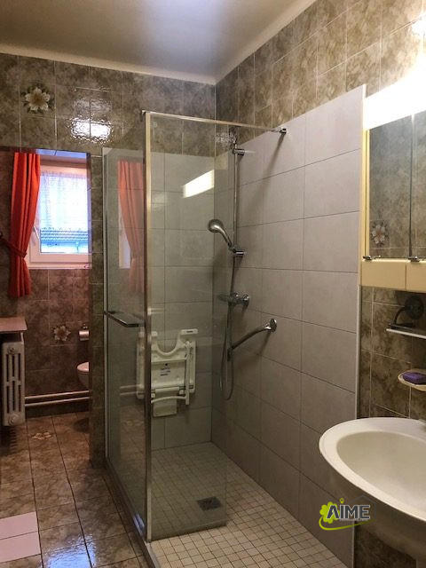 Maison - 268 m² - 12 pièces