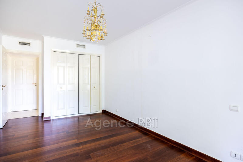 Appartement - 104 m² - 3 pièces