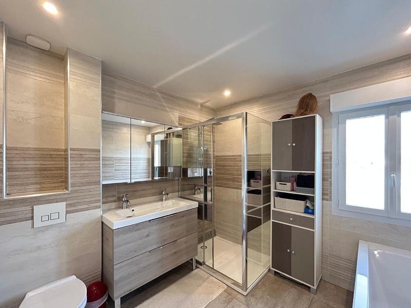 Maison - 137 m² - 6 pièces