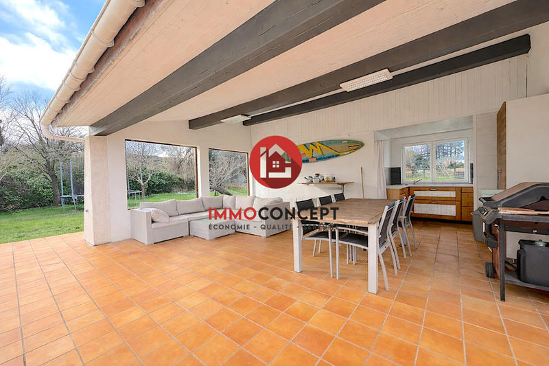 Maison traditionnelle - 160 m² - 6 pièces