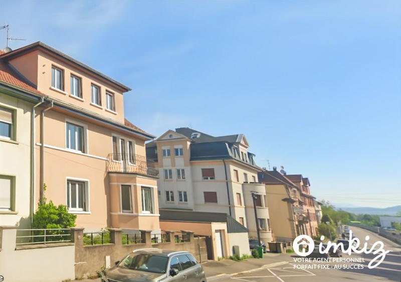 Maison - 250 m² - 9 pièces