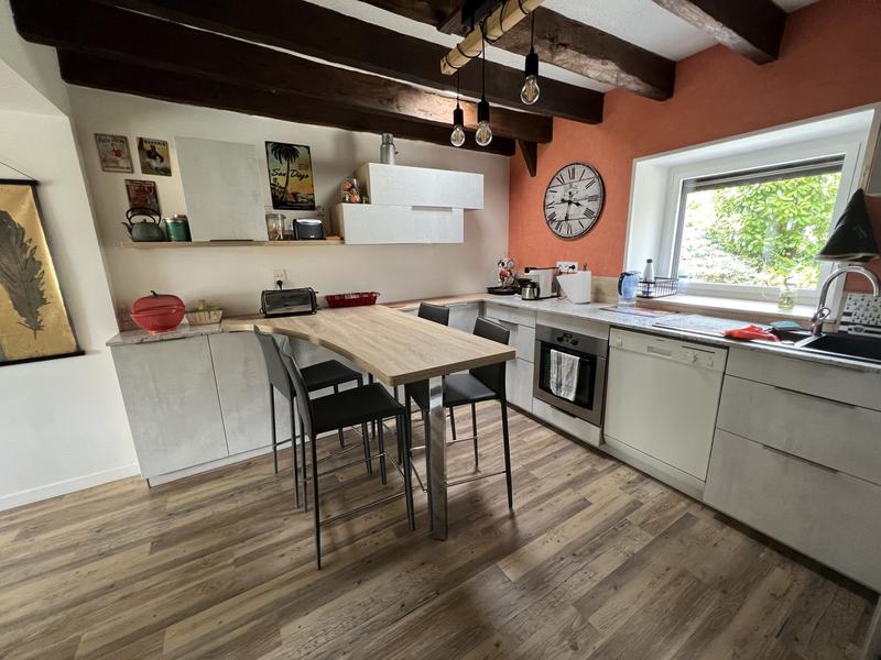Maison - 137 m² - 8 pièces