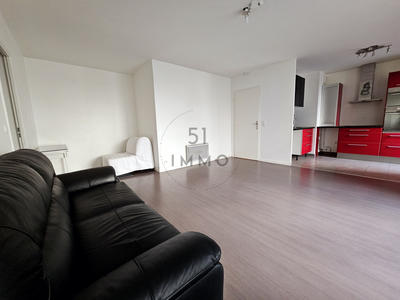 Appartement - 90 m² - 4 pièces