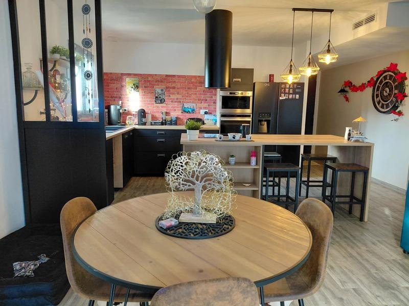 Maison - 94 m² - 4 pièces