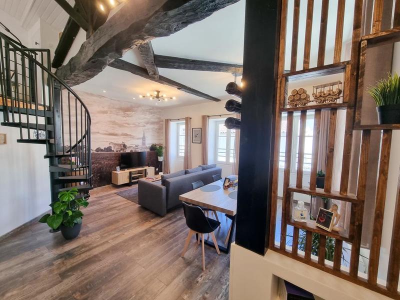 Immeuble - 104 m² - 5 pièces