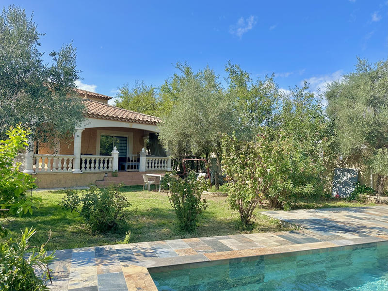 Villa - 141 m² - 6 pièces