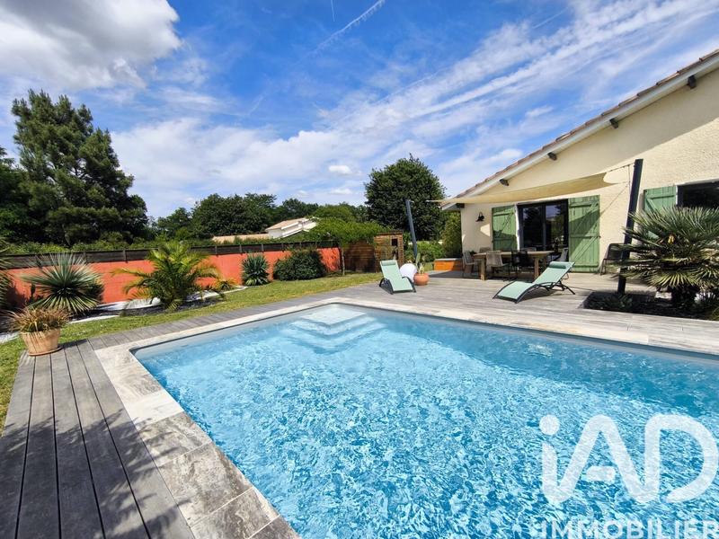 Maison - 140 m² - 5 pièces