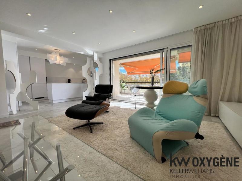 Appartement - 85 m² - 3 pièces