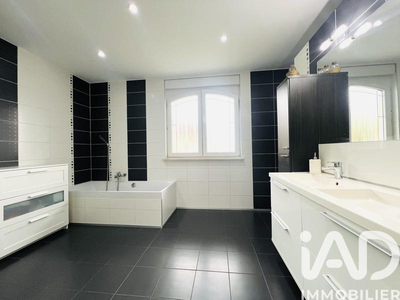 Maison - 170 m² - 6 pièces