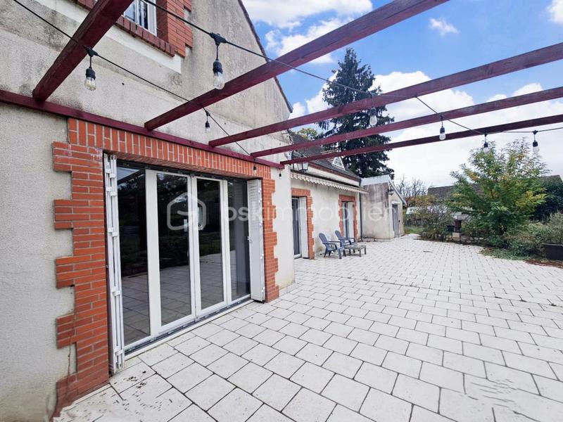 Maison traditionnelle - 192 m² - 10 pièces