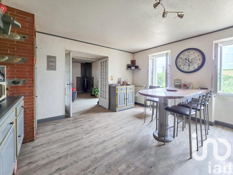 Maison - 260 m² - 6 pièces