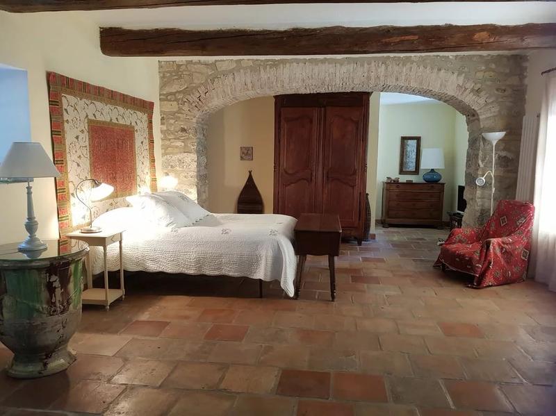 Propriété - 800 m² - 14 pièces