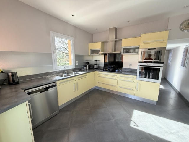 Maison - 176 m² - 6 pièces