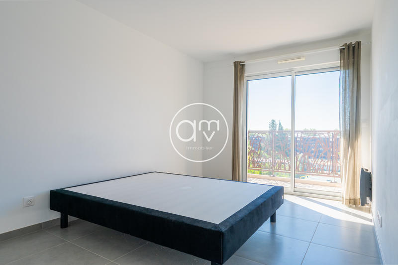 Appartement - 76 m² - 4 pièces