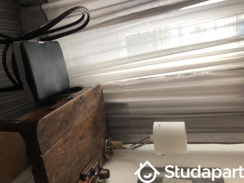 Chambre - 10 m² - 1 pièce