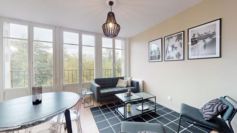 Appartement - 85 m² - 6 pièces