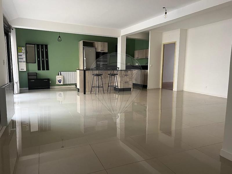 Appartement - 99 m² - 5 pièces