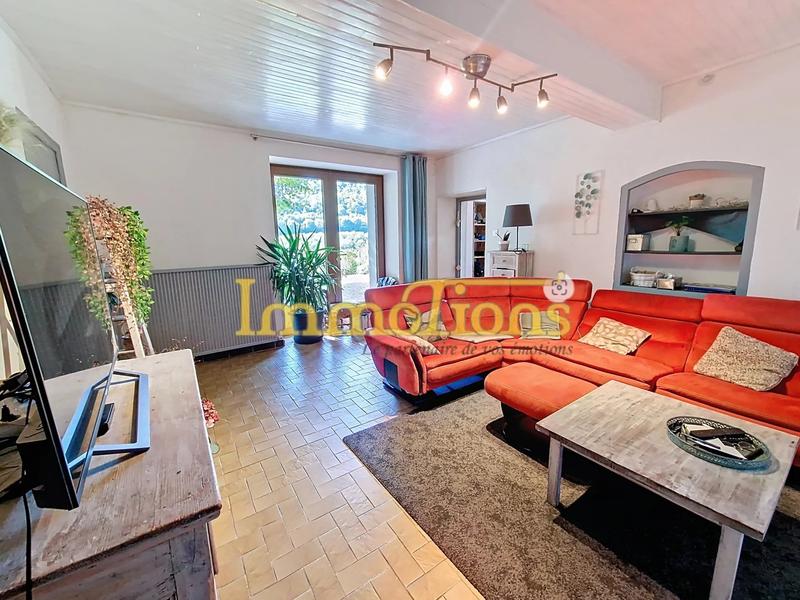 Maison - 210 m² - 7 pièces