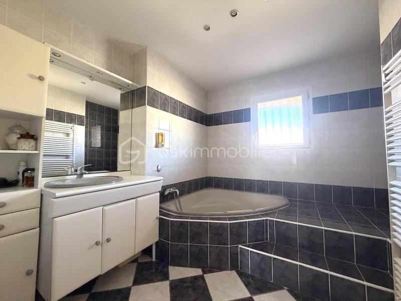 Villa - 120 m² - 5 pièces