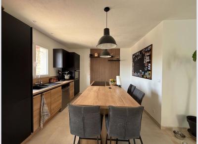 Villa - 121 m² - 6 pièces