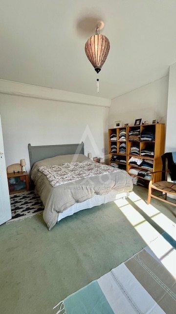 Maison - 181 m² - 8 pièces