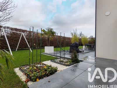 Maison - 177 m² - 7 pièces