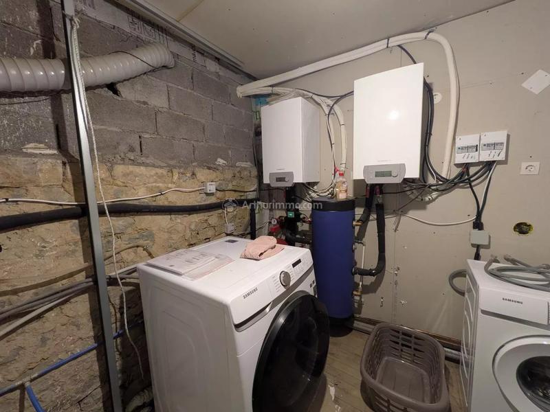 Appartement - 210 m² - 6 pièces