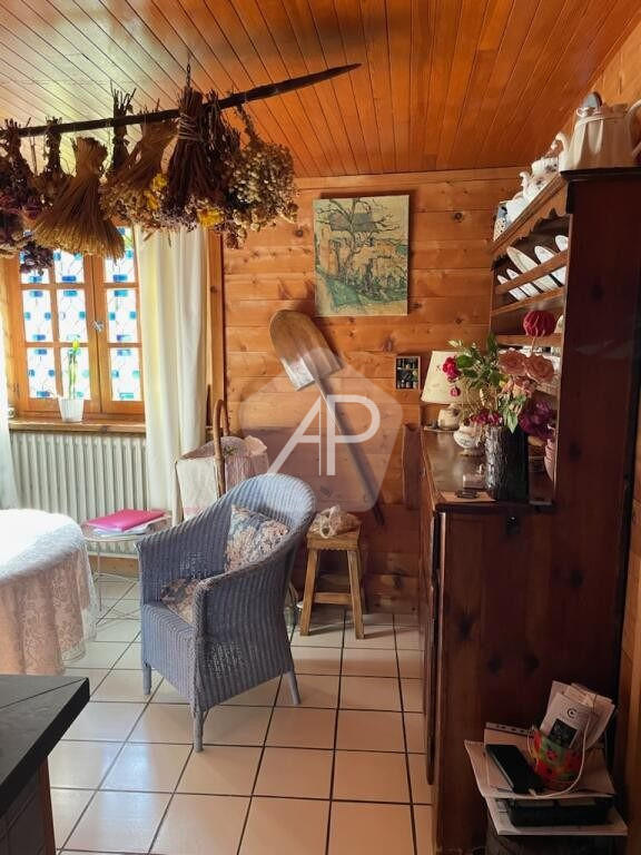 Maison traditionnelle - 215 m² - 9 pièces