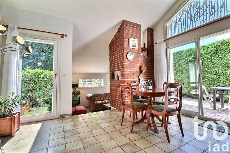 Maison - 121 m² - 6 pièces