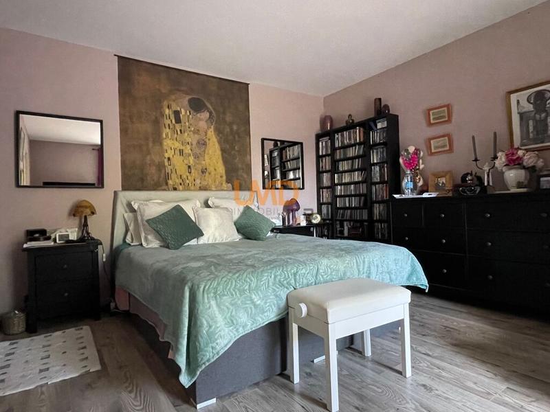 Mas - 330 m² - 8 pièces