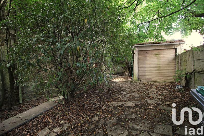 Maison - 228 m² - 10 pièces