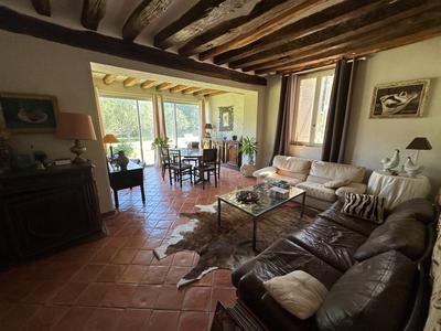 Maison - 320 m² - 10 pièces