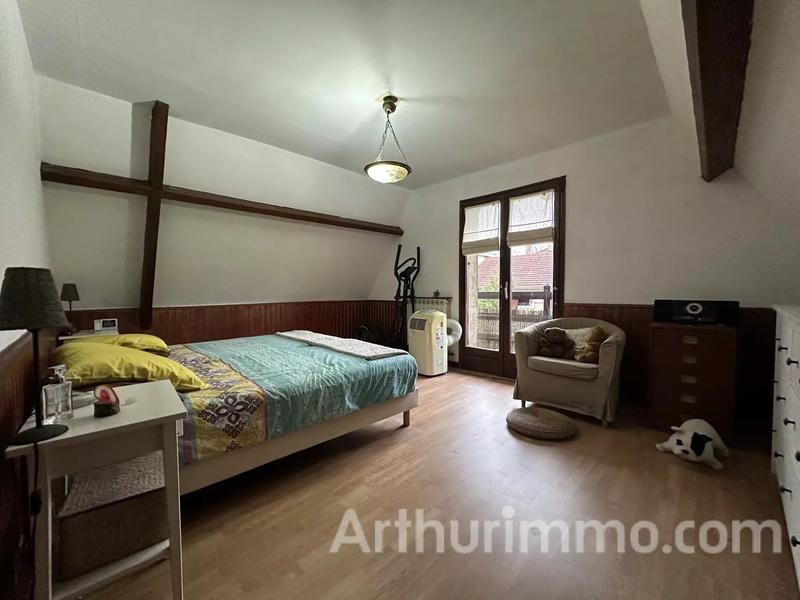 Maison - 189 m² - 8 pièces