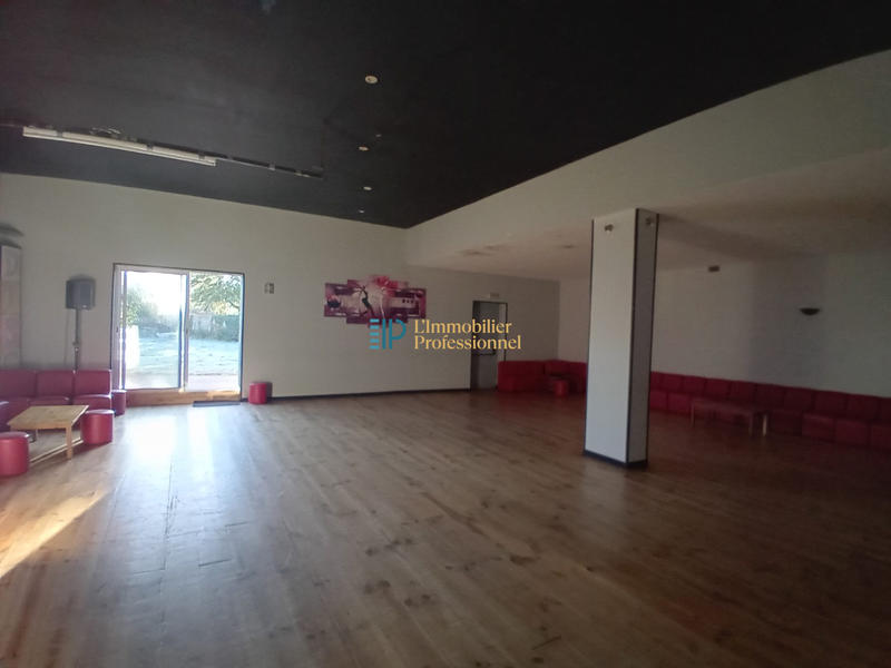 Local commercial - 320 m² - 4 pièces