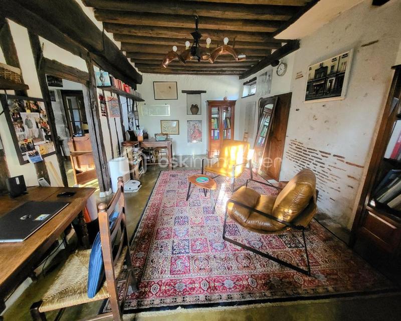 Demeure - 241 m² - 8 pièces