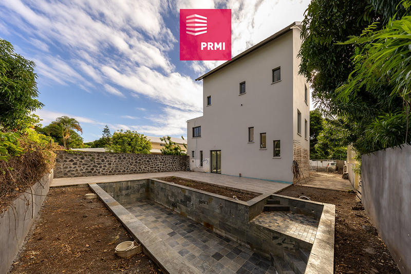 Maison - 200 m² - 5 pièces