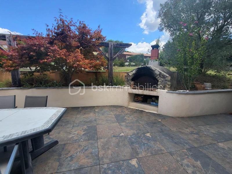 Maison - 200 m² - 7 pièces