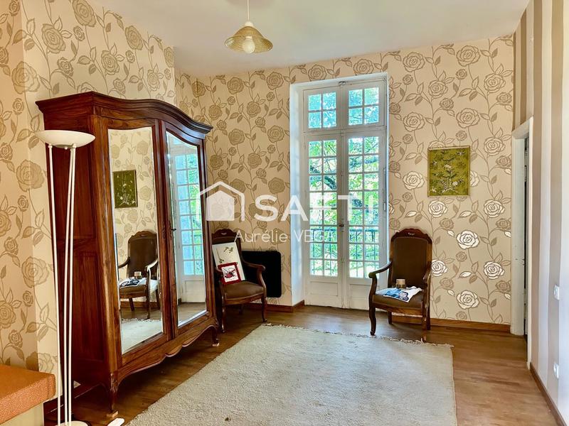 Maison - 354 m² - 12 pièces