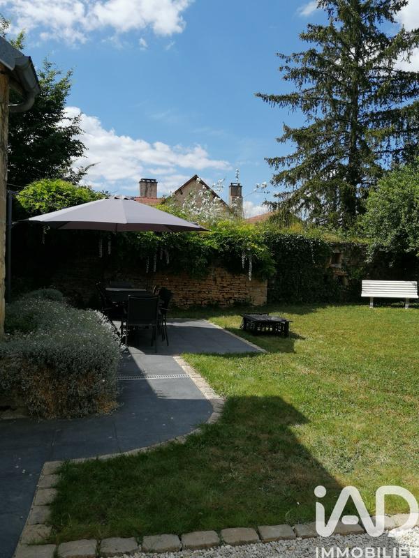 Maison - 213 m² - 10 pièces