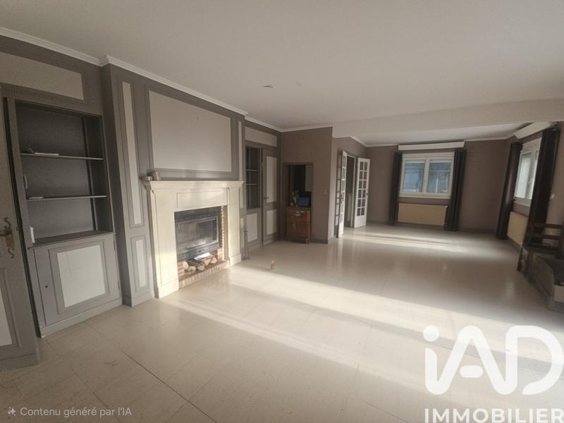 Maison - 246 m² - 9 pièces